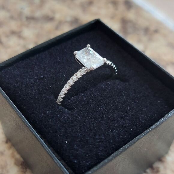 1 Carat Ice Cut Rectangular Moissanite 925 Silver Engagement Wedding Ring - Picture 4 of 13